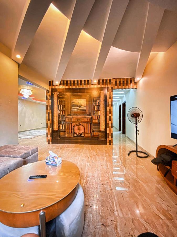 Pyramids Cleopatra Apartment